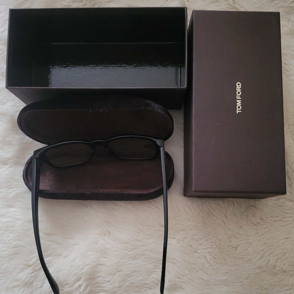 Tom ford authentic men's Glasses.